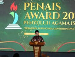 Bupati Barru Terima Penghargaan Penais Award dari Kementerian Agama