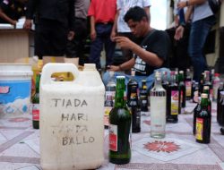 Polisi Barru Amankan Puluhan Liter Miras Ballo Siap Edar