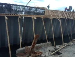 Diduga Mutu Buis Beton Rapuh, Proyek Tanggul Pantai Puteangin di Barru Jadi Sorotan