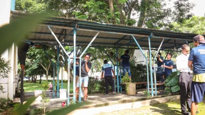 Warga Binaan Rutan Barru Lakukan Perawatan Fasilitas Ibadah di Musholla Alun-Alun